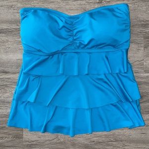 💙 Blue Tiered Sweetheart neckline Swim Top BNWOT